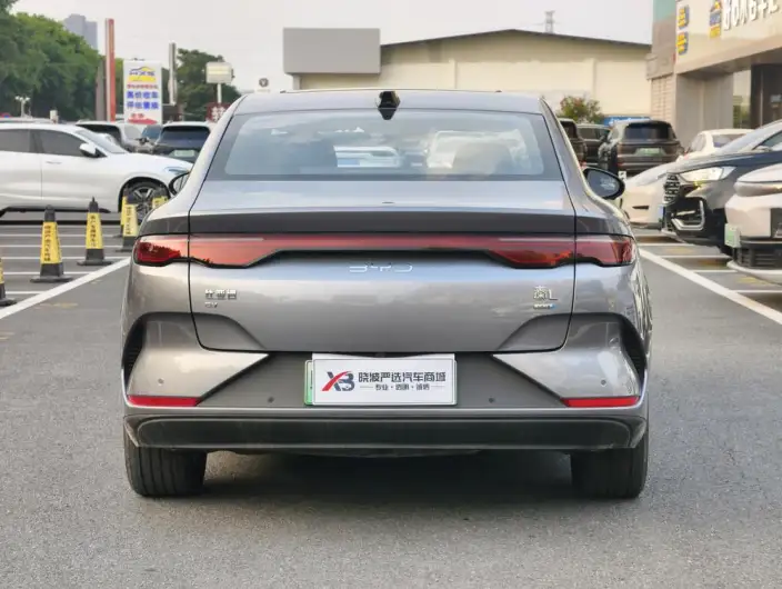 QinL EV 2025 Model 470KM Leading Model – фото 5