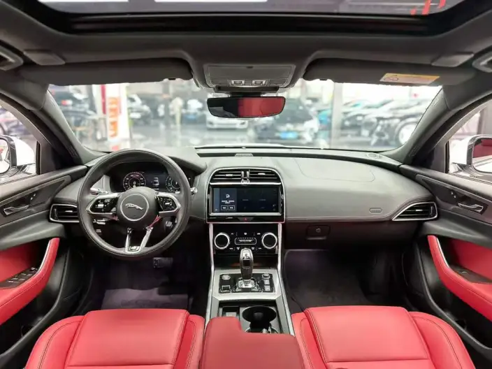 Jaguar XE L 2022 Model 2.0T 250PS R-DYNAMIC S Enterprising Sports Edition – фото 5