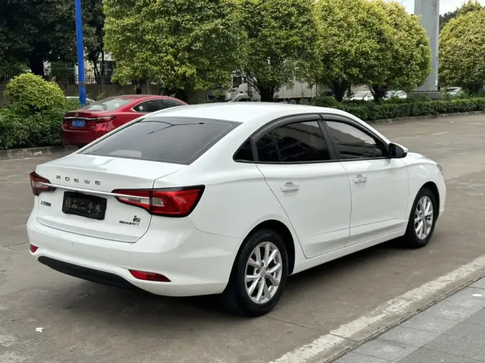 Roewe i5 2020 Model 1.5L Automatic 4G Connected Luxury Edition – фото 7