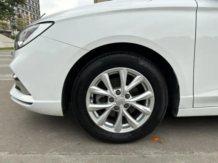 Roewe i5 2020 Model 1.5L Automatic 4G Connected Luxury Edition – фото 9