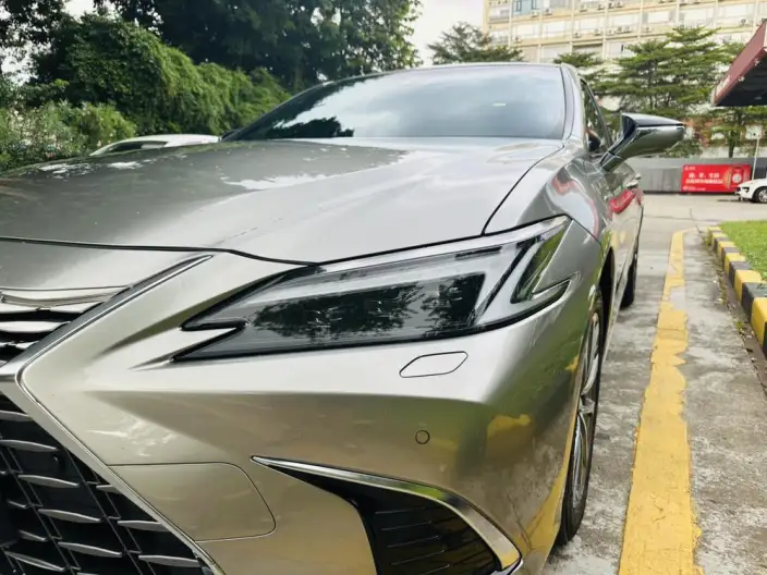 Lexus ES 2025 Model 300h Premium – фото 8