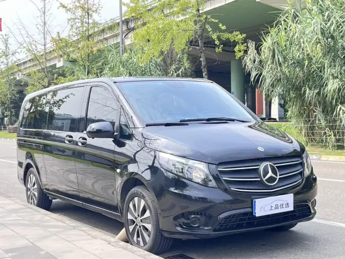 Viano 2023 Model 2.0T Elite Edition 7 seat – фото 3