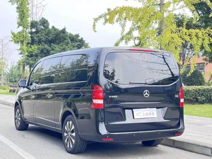 Viano 2023 Model 2.0T Elite Edition 7 seat – фото 5