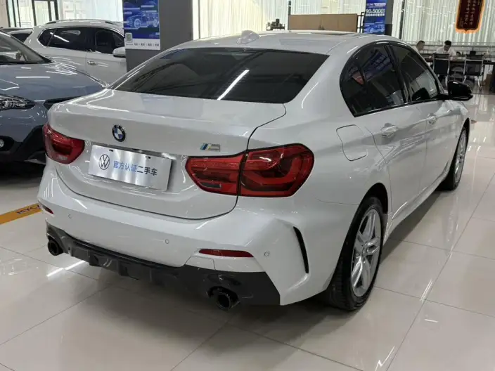 BMW 1 Series 2021 Model 120i M Sports Night Edition – фото 6