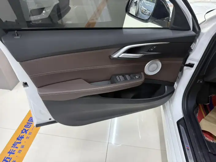 BMW 1 Series 2021 Model 120i M Sports Night Edition – фото 7