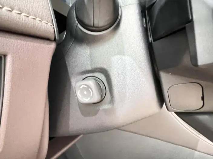 Elfa 2023 Model 2.5L Intelligent Hybrid 4WD Premium Edition – фото 7