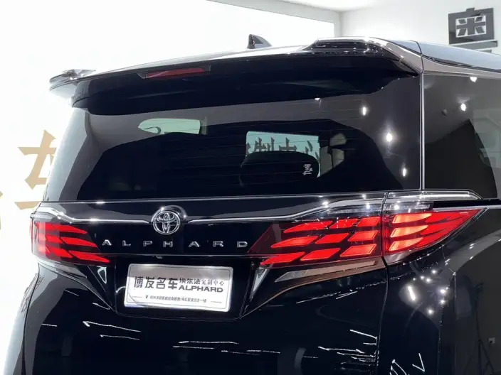 Elfa 2023 Model 2.5L Intelligent Hybrid 4WD Premium Edition – фото 9