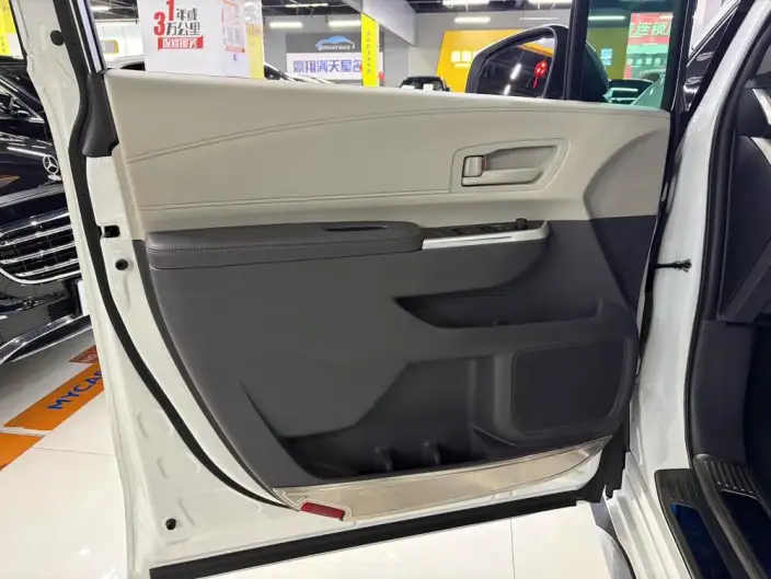 Granvia 2024 Model Intelligent Hybrid 2.5L 2WD Comfort Edition – фото 10