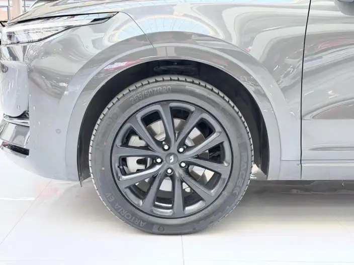 Li Auto ONE 2020 Model Extended Range 6 seat Edition – фото 9