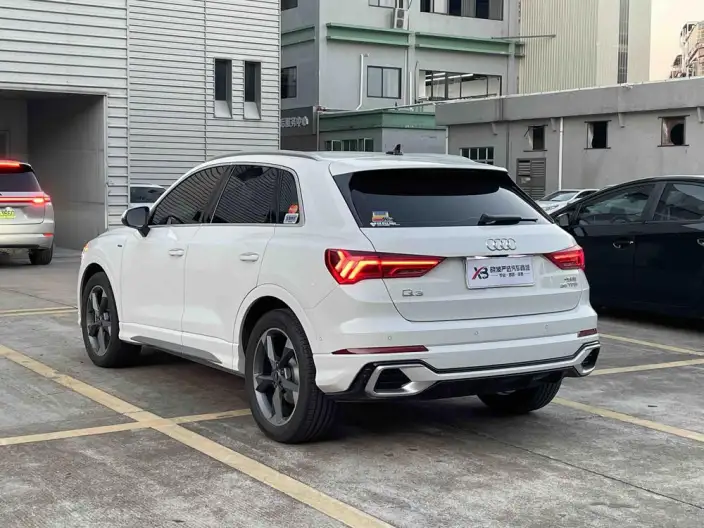 AUDI Q3 2024 Model 35 TFSI Fashion Dynamic Model