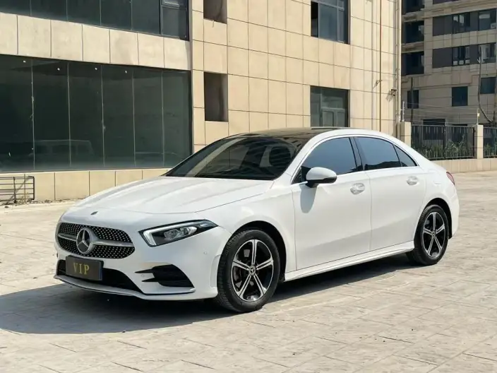 Mercedes-Benz A-class 2022 Model Facelift A 200 L Sports sedan Fashion Edition