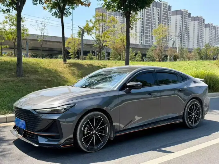 Changan UNI-V 2023 Model 1.5T Sports Edition