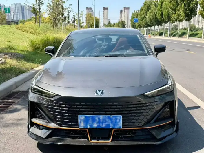 Changan UNI-V 2023 Model 1.5T Sports Edition
