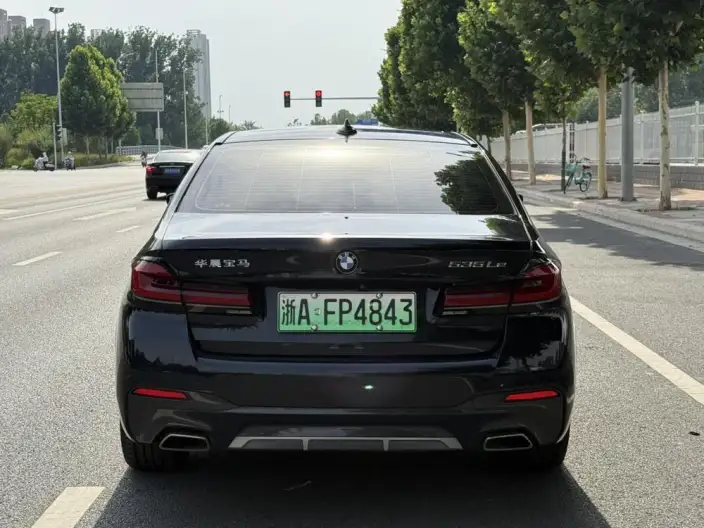 BMW 5 Series PHEV 2022 Model 535Le Luxury Set – фото 5
