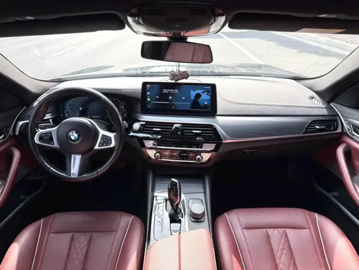 BMW 5 Series PHEV 2022 Model 535Le Luxury Set – фото 7
