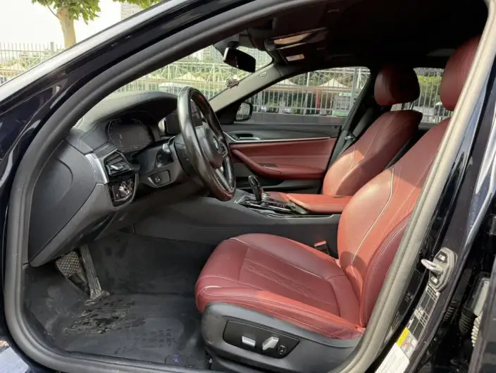 BMW 5 Series PHEV 2022 Model 535Le Luxury Set – фото 8
