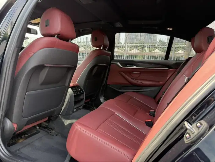 BMW 5 Series PHEV 2022 Model 535Le Luxury Set – фото 9
