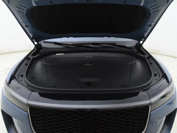 Li Auto ONE 2021 Model Extended Range 6 seat Edition – фото 6