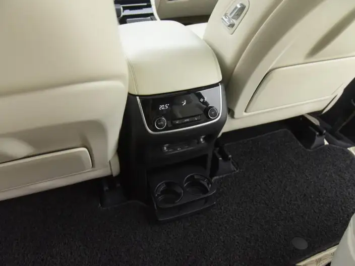 Li Auto ONE 2021 Model Extended Range 6 seat Edition – фото 8