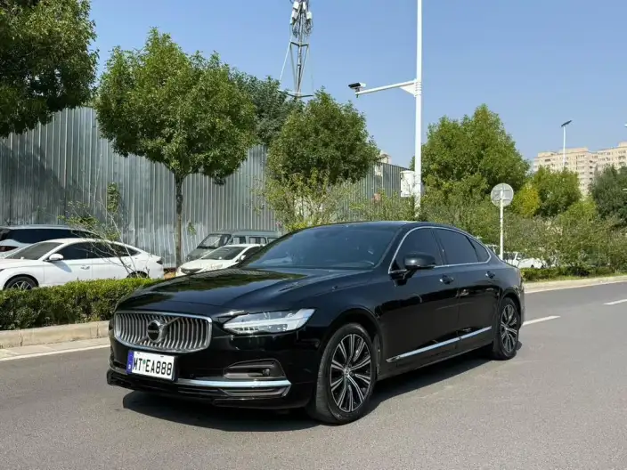 Volvo S90 2021 Model B5 Smart Range Deluxe Edition