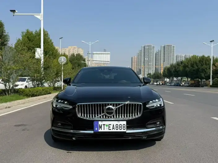 Volvo S90 2021 Model B5 Smart Range Deluxe Edition