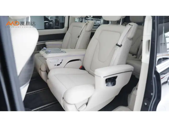 Mercedes-Benz V-Class 2024 Model V 300 Premium Edition – фото 9