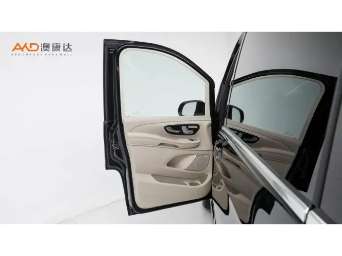 Mercedes-Benz V-Class 2024 Model V 300 Premium Edition – фото 10