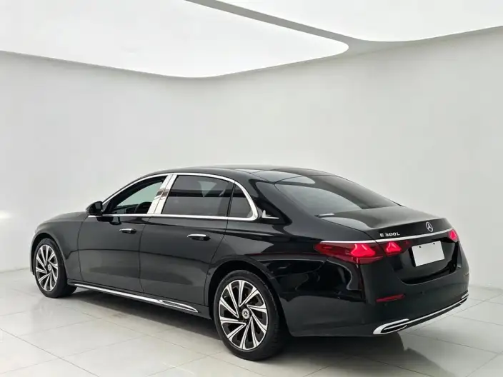 Mercedes-Benz E-Class 2025 Model E 300 L Luxury Model sedan – фото 5