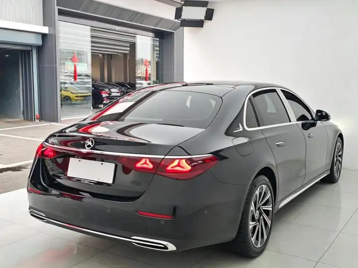 Mercedes-Benz E-Class 2025 Model E 300 L Luxury Model sedan – фото 7
