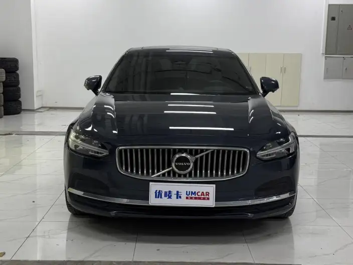 Volvo S90 2024 Model B5 Smart Range Deluxe Edition