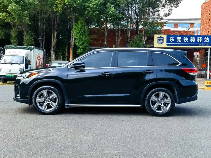 Toyota Highlander 2021 Model 2.0T 4WD Premium Edition 7 seat