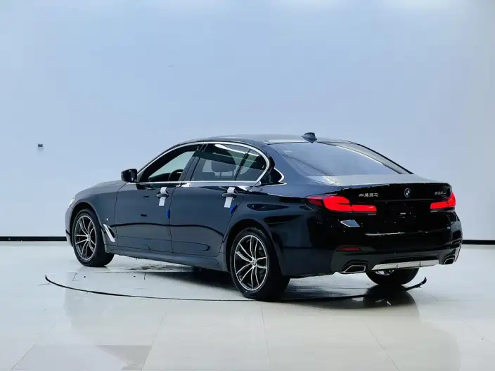 BMW 5 Series 2022 Model Facelift II 525Li M Sports Set