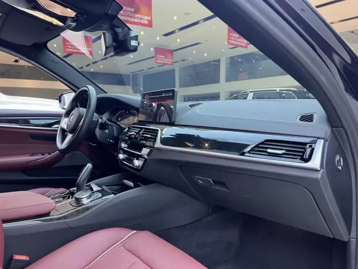 BMW 5 Series 2022 Model Facelift II 525Li M Sports Set – фото 7