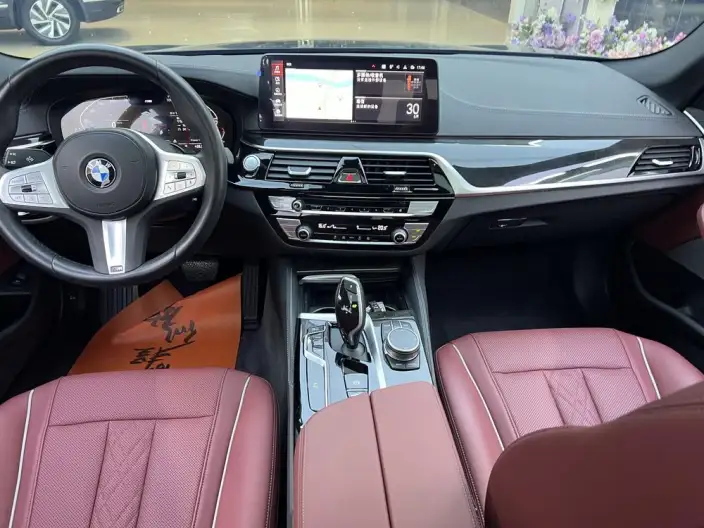 BMW 5 Series 2022 Model Facelift II 525Li M Sports Set – фото 9