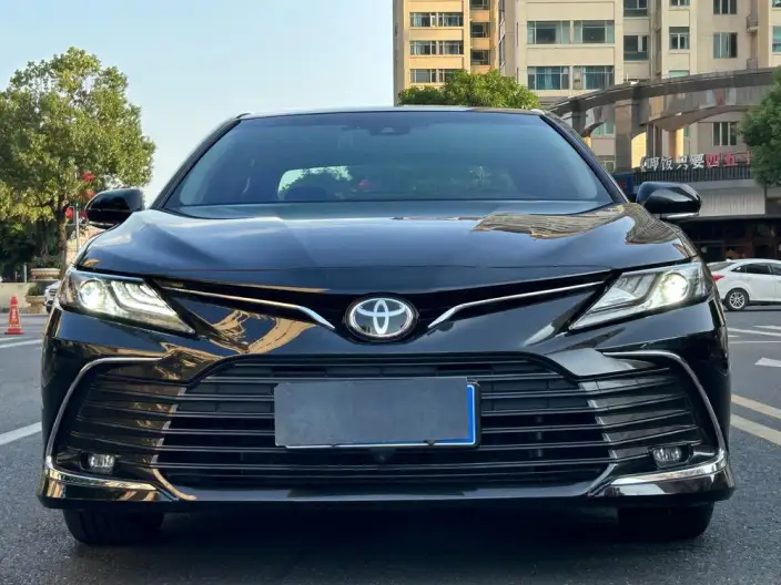 Toyota Camry 2021 Model 2.0G Deluxe Edition