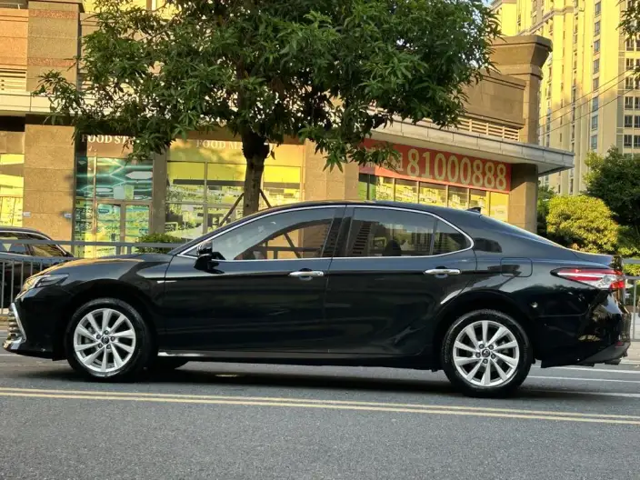 Toyota Camry 2021 Model 2.0G Deluxe Edition