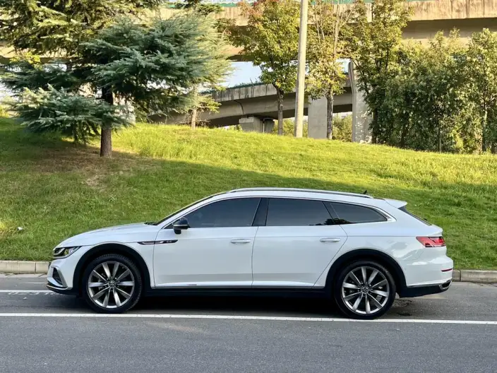 Volkswagen CC 2024 Model Hunting vehicle 380TSI Hunting Heart Edition