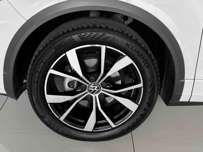 Volkswagen T-Roc 2024 Model 300TSI DSG Chenguang Edition – фото 9