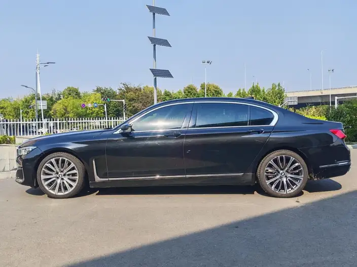 BMW 7 Series 2022 Model 740Li Exclusive Model M Sports Set