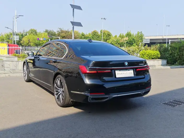 BMW 7 Series 2022 Model 740Li Exclusive Model M Sports Set – фото 5