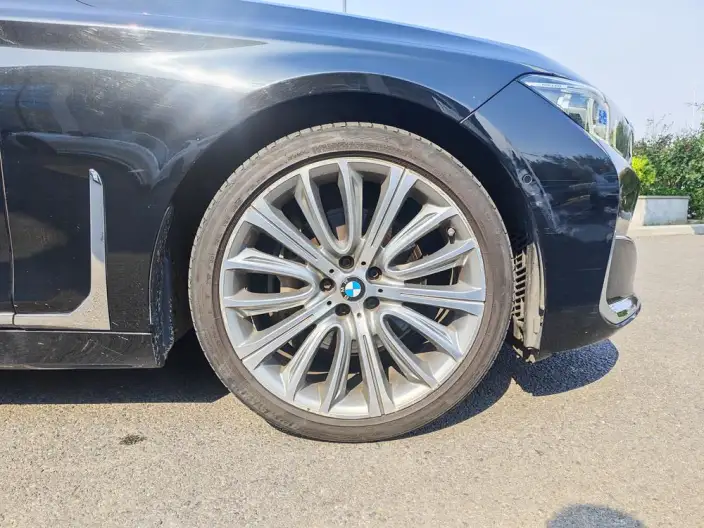 BMW 7 Series 2022 Model 740Li Exclusive Model M Sports Set – фото 9