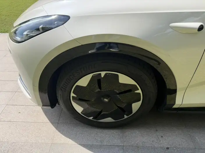 IM LS7 2023 Model Elite Rear Drive Edition – фото 10