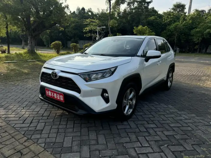 Toyota RAV4 2022 Model 2.0L CVT 2WD Fashion edition – фото 1