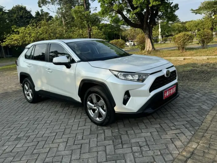Toyota RAV4 2022 Model 2.0L CVT 2WD Fashion edition – фото 3