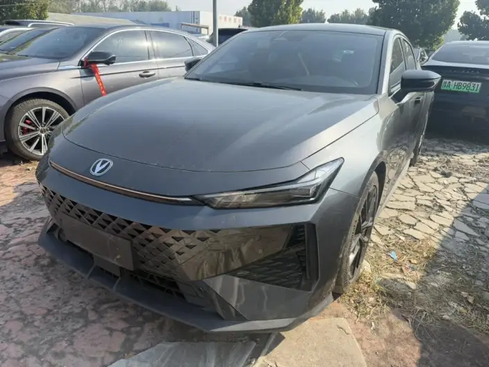 Changan UNI-V 2024 Model 1.5T Exclusive Model