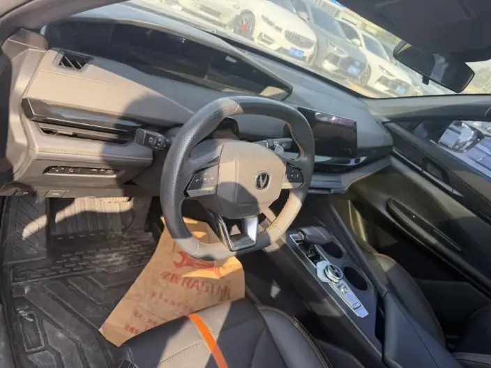 Changan UNI-V 2024 Model 1.5T Exclusive Model – фото 7