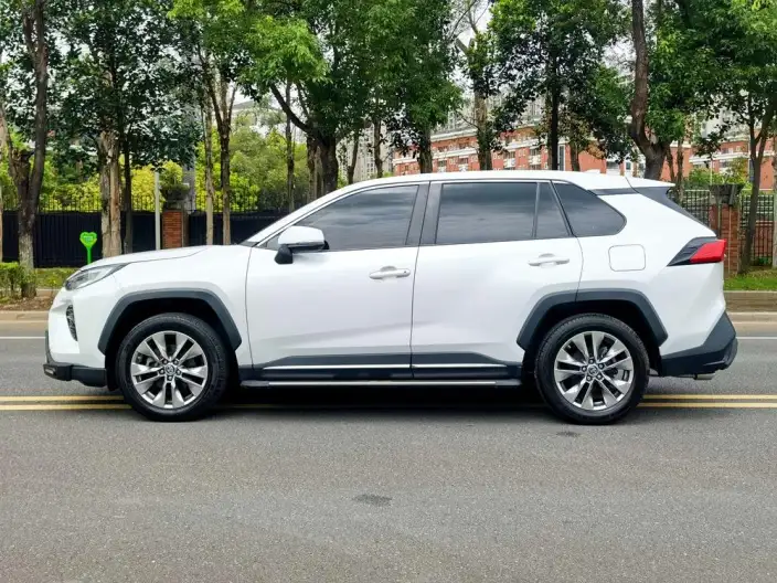 Toyota Wildlander 2022 Model 2.0L 4WD Deluxe Edition – фото 4