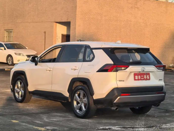 Toyota RAV4 2022 Model 2.0L CVT 2WD Fashion PLUS Edition – фото 4