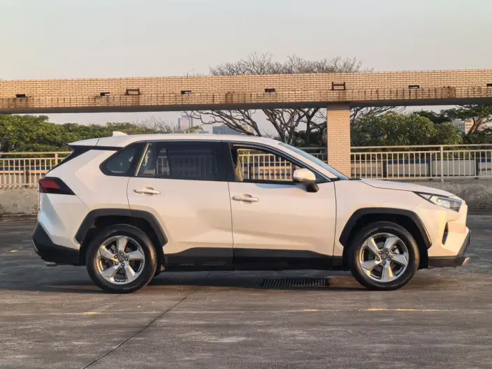 Toyota RAV4 2022 Model 2.0L CVT 2WD Fashion PLUS Edition – фото 7