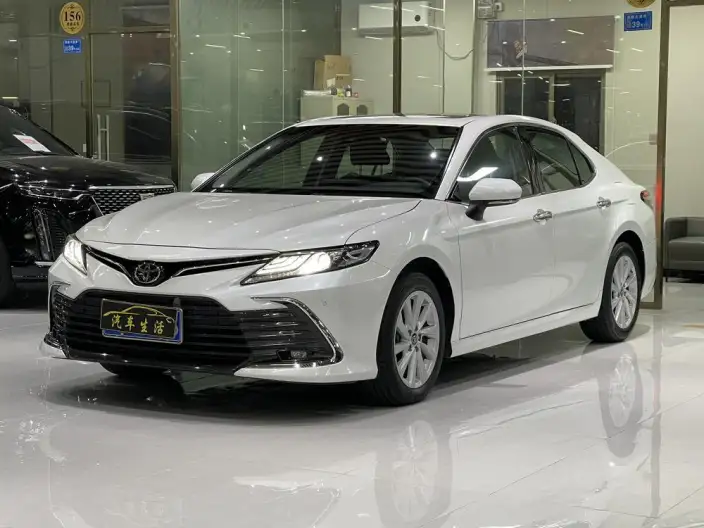 Toyota Camry 2023 Model 2.0G Deluxe Edition – фото 1